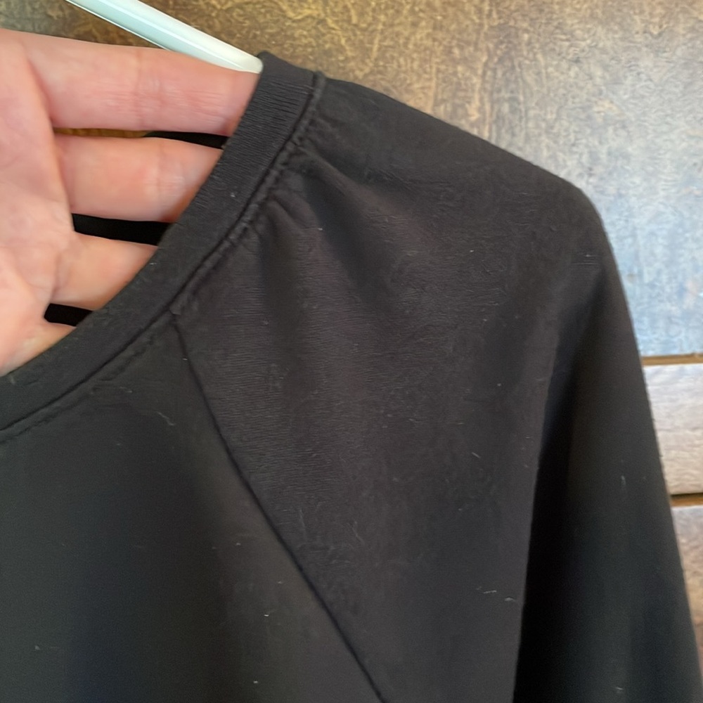 Old Navy Black Women's Sweatshirt - Picture 2 of 6